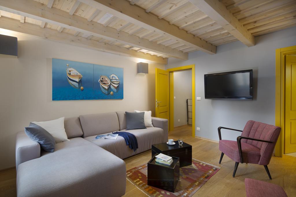 Holiday Home Bo Ровинь Экстерьер фото